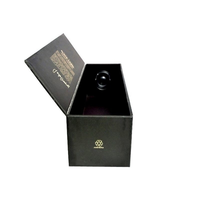 กล่องบรรจุภัณฑ์ขวดไวน์ดำพร้อมปั๊มฟอยล์ทองพิมพ์ลาย UV
